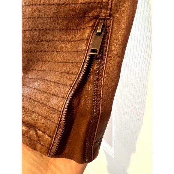 Universal Thread Brown Faux Leather Jacket‎ Women’s Size Medium - Picture 7 of 10
